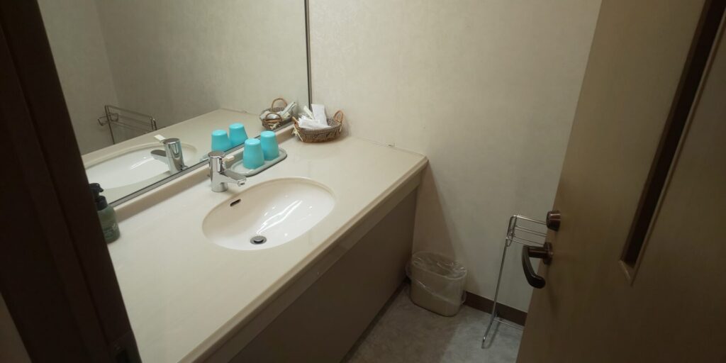 Washroom of BREEZBAY HOTEL & resort Gero